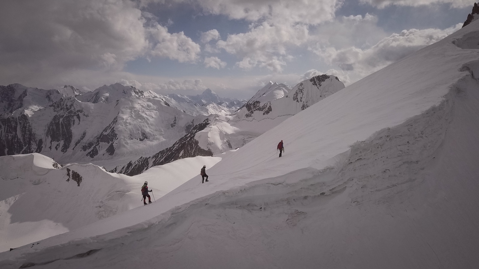 Freshta Ibrahimi in the mountains